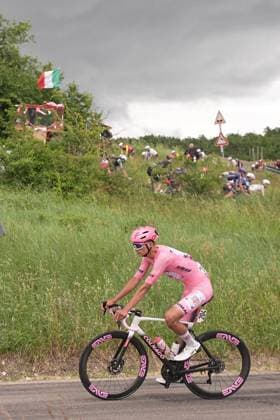 Del Toro Romero Isaac of Uae Team Emirates Xrg during the stage 12 of the Giro dÕItalia from Modena to Viadana (Oglio-Po), Italy - Thursday, May 22, 2025. - cycling.  Copyright: xMarcoxAlpozzi LaPressex