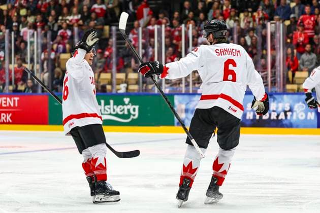 Eishockey, WM, Kanada - Dänemark Ice hockey, Eishockey - IIHF WC 2025 HERNING,DENMARK,22.MAY.25 - ICE HOCKEY - IIHF Ice Hockey World Championship, WM, Weltmeisterschaft 2025, quarterfinal, Canada vs Denmark. Image shows the rejoicing of Travis Sanheim (CAN).  GEPAxpictures xMaticxKlansek
