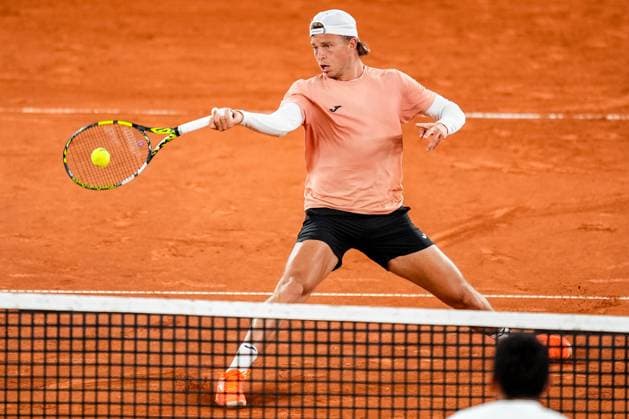 HAMBURG, GERMANY - MAY 22: Alexandre Muller of France plays a forehand in his Men s Singles Quarter Final match against Felix Auger-Aliassime of Canada during Day Six of the Bitpanda Hamburg Open at Am Rothenbaum on May 22, 2025 in Hamburg, Germany. (Photo by Rene Nijhuis) SPO  Copyright: xRenexNijhuis