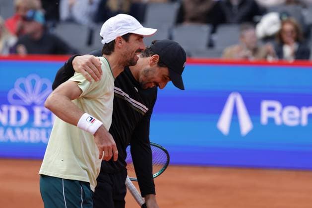 GER, Hamburg, xFSx , ATP, Tennis Herren 500 , Herren Tennistunier Bitpanda Hamburg Open 2025, Halbfinale ,Herren Doppel , 23.05.2025 Andres Molteni (ARG) und Fernando Romboli (BRA) feiern den Sieg gegen Harri Heliovaara (FIN) und Henry Patten (GBR) Copyright: HMBxMedia FernandoxSoares