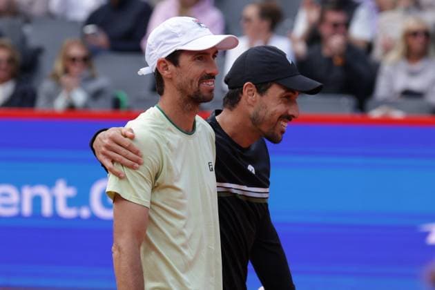 GER, Hamburg, xFSx , ATP, Tennis Herren 500 , Herren Tennistunier Bitpanda Hamburg Open 2025, Halbfinale ,Herren Doppel , 23.05.2025 Andres Molteni (ARG) und Fernando Romboli (BRA) feiern den Sieg gegen Harri Heliovaara (FIN) und Henry Patten (GBR) Copyright: HMBxMedia FernandoxSoares