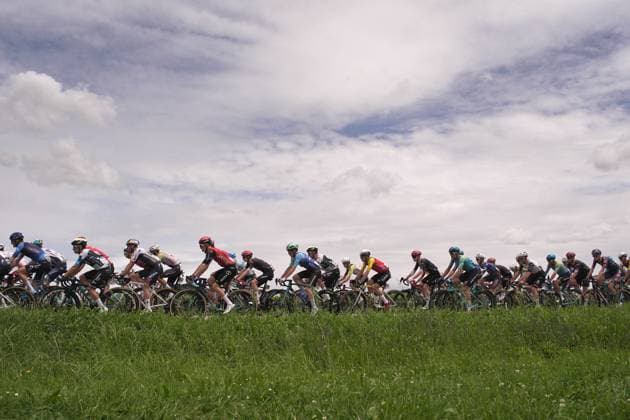 The pack rides during the stage 13 of the Giro d™Italia from Rovigo to Vicenza, Italy - Friday, May 23, 2025. - cycling.  Copyright: xMarcoxAlpozzi LaPressex