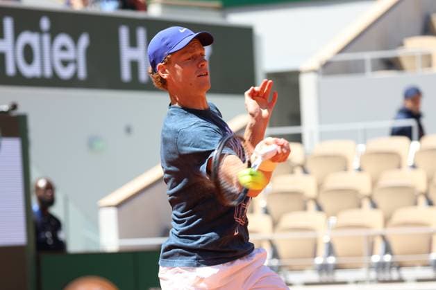 ROLAND GARROS 2025 Thierry Larret MAXPPP - PARIS (75) 23 05 2025 Thierry Larret Maxppp. Tennis. Roland Garros 2025. Internationaux de France de tennis. Stade Roland Garros, Paris (75). Le 23 mai 2025. Entrainement Jannik SINNER vs Casper RUUD PARIS (75) STADE ROLAND GARROS PARIS ILE DE FRANCE FRANCE  Copyright: xMAXPPPxThierryxLarretx TLR202505239020 TLR202505239020
