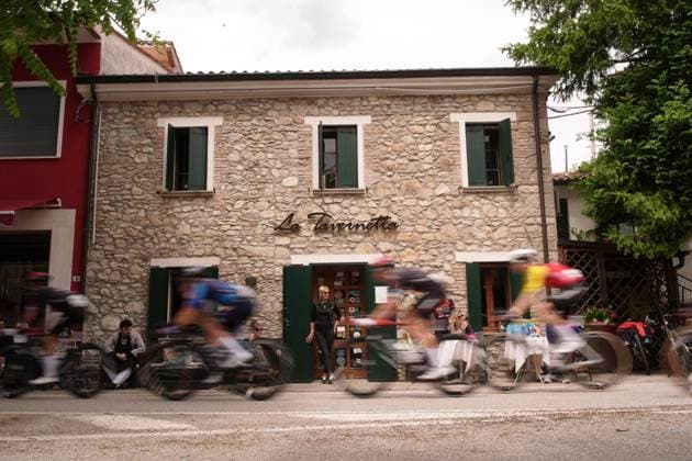 The pack rides during the stage 13 of the Giro d™Italia from Rovigo to Vicenza, Italy - Friday, May 23, 2025. - cycling.  Copyright: xMarcoxAlpozzi LaPressex