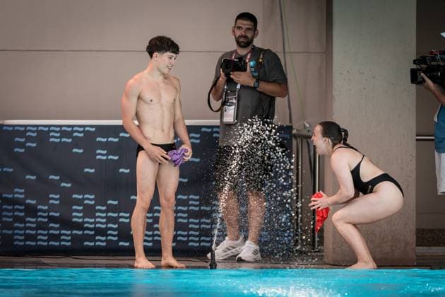 Sport Themen der Woche KW21 Sport Bilder des Tages European Diving Championships; Antalya, 23.05.2025 Luis Carlo AVILA SANCHEZ (M) and Lena Corona HENTSCHEL (F) (GER) celebrate after their win in the 3 m mixed synchronised springboard European Diving Championships in Antalya, 23.05.2025 *** European Diving Championships Antalya, 23 05 2025 Luis Carlo AVILA SANCHEZ M and Lena Corona HENTSCHEL F GER celebrate after their win in the 3 m mixed synchronized springboard European Diving Championships in Antalya, 23 05 2025 Copyright: xBEAUTIFULxSPORTS UlfxSchillerx