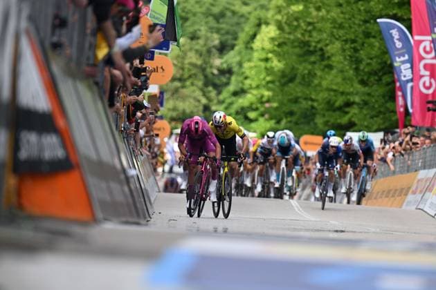 23-05-2025 Giro D italia; Tappa 13 Rovigo - Vicenza; 2025, Lidl - Trek; 2025, Visma - Lease A Bike; Pedersen, Mads; Van Aert, Wout; Vicenza - Monte Berico; 