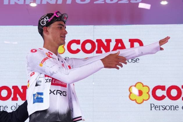 Del Toro Romero Isaac of Uae Team Emirates Xrg pink jersey on the podium during the stage 13 of the Giro d™Italia from Rovigo to Vicenza, Italy - Friday, May 23, 2025. - cycling.  Copyright: xGianxMattiaxD Alberto LaPressex