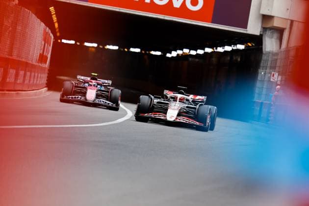 Franco Colapinto (BWT Alpine F1 Team, 43), Esteban Ocon (MoneyGram Haas F1 Team, 31), FP1, Freies Training 1, Free Practice 1, MCO, Formel 1 Weltmeisterschaft, Tagheuer Monaco Grand Prix, 23.05.2025 ITA, Formel 1 Weltmeisterschaft, Monaco Grand Prix, 23.05.2024 Monaco Copyright: xEibner-Pressefoto AnnikaxGrafx EP_AGF