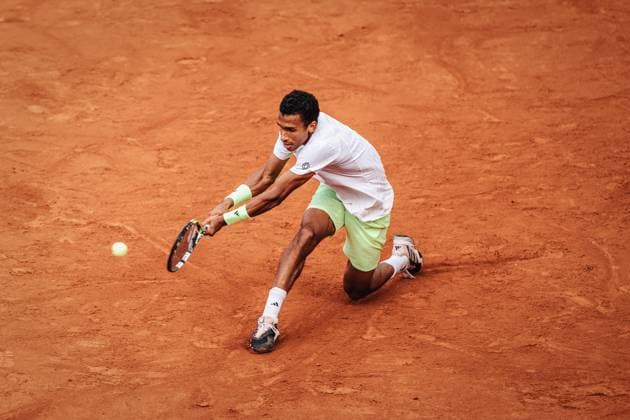 Tennis Männer bitpanda Hamburg Open ATP, Tennis Herren 500 Felix Auger-Aliassime (CAN) vs. Andrei Andrejewitsch Rubljow (RUS) 23.05.2025 Felix Auger-Aliassime Rückhand Hamburg Tennisstadion am Rothenbaum Hamburg Deutschland