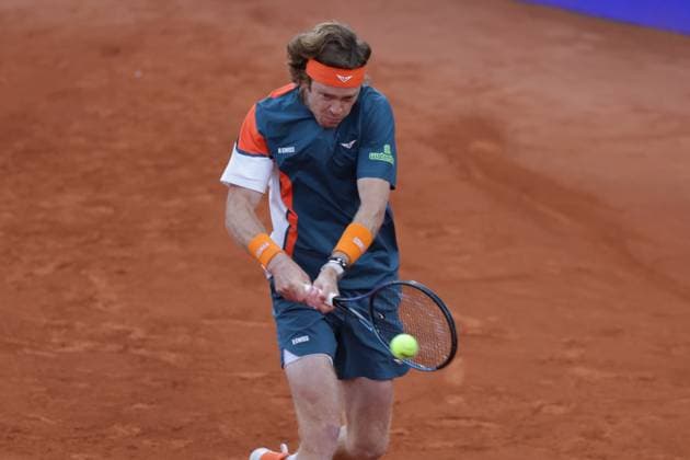 GER, Hamburg, xFSx , ATP, Tennis Herren 500 , Herren Tennistunier Bitpanda Hamburg Open 2025, Halbfinale ,Herren Einzel , 23.05.2025 Andrey Rublev (RUS) spielt eine Rueckhand Copyright: HMBxMedia FernandoxSoares