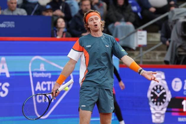 GER, Hamburg, xFSx , ATP, Tennis Herren 500 , Herren Tennistunier Bitpanda Hamburg Open 2025, Halbfinale ,Herren Einzel , 23.05.2025 Andrey Rublev (RUS) enttaeuscht, enttaeusch schauend, dissapointed, traurig, frustriert, frust, gefrustet Copyright: HMBxMedia FernandoxSoares