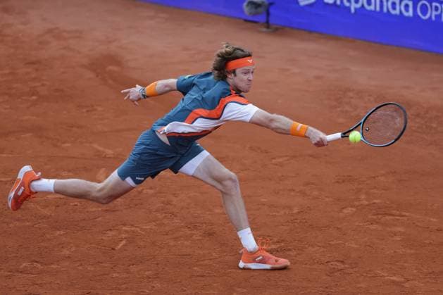 GER, Hamburg, xFSx , ATP, Tennis Herren 500 , Herren Tennistunier Bitpanda Hamburg Open 2025, Halbfinale ,Herren Einzel , 23.05.2025 Andrey Rublev (RUS) spielt eine Rueckhand Copyright: HMBxMedia FernandoxSoares