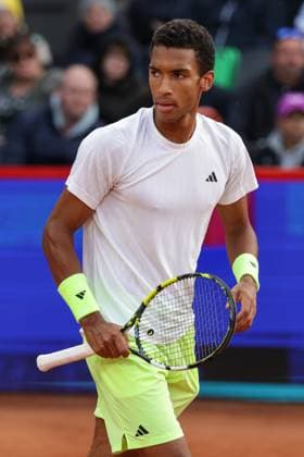 GER, Hamburg, xFSx , ATP, Tennis Herren 500 , Herren Tennistunier Bitpanda Hamburg Open 2025, Halbfinale ,Herren Einzel , 23.05.2025 Felix Auger-Aliassime (CAN) enttaeuscht, enttaeusch schauend, dissapointed, traurig, frustriert, frust, gefrustet Copyright: HMBxMedia FernandoxSoares