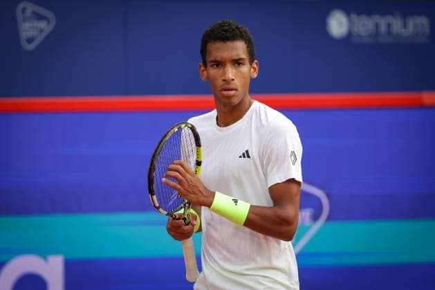 GER, Hamburg, xFSx , ATP, Tennis Herren 500 , Herren Tennistunier Bitpanda Hamburg Open 2025, Halbfinale ,Herren Einzel , 23.05.2025 Felix Auger-Aliassime (CAN) enttaeuscht, enttaeusch schauend, dissapointed, traurig, frustriert, frust, gefrustet Copyright: HMBxMedia FernandoxSoares
