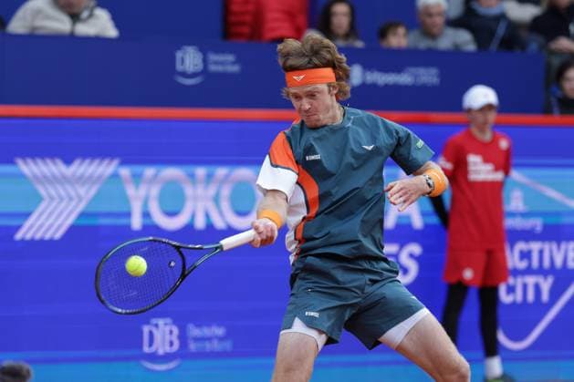 GER, Hamburg, xFSx , ATP, Tennis Herren 500 , Herren Tennistunier Bitpanda Hamburg Open 2025, Halbfinale ,Herren Einzel , 23.05.2025 Andrey Rublev (RUS) spielt einen Vorhand Copyright: HMBxMedia FernandoxSoares