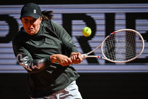 May 23, 2025, Paris, France, France: Iga SWIATEK of Poland during a training session of Roland-Garros 2025, French Open 2025, Grand Slam tennis tournament at Roland-Garros Stadium on May 23, 2025 in Paris, France. Paris France - ZUMAm308 20250523_zsp_m308_051 Copyright: xMatthieuxMirvillex