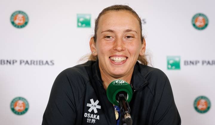 Belgian Elise Mertens pictured during a press conference, PK, Pressekonferenz of Mertens at the Roland Garros French Open tennis tournament, in Paris, France, Saturday 24 May 2025. The Roland Garros Grand Slam takes place from 24 May to 8 June 2025. BENOITxDOPPAGNE  x125071083x