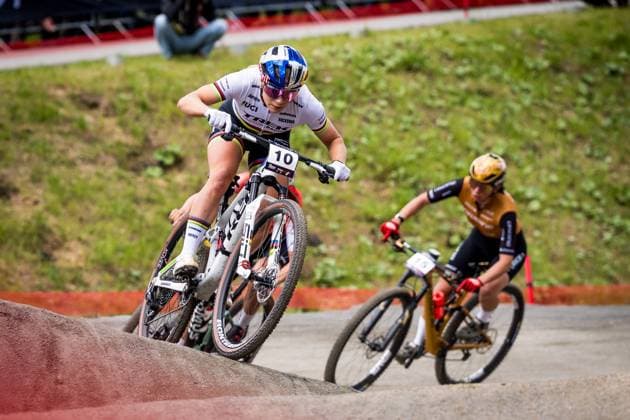 Sport Bilder des Tages Evie Richards of Great Britain competes during women elite race during Mountain bike cross country World Cup event, Nove Mesto na Morave, Czech Republic, May 24, 2025. (CTKxPhoto JaroslavxSvoboda) CTKPhotoP2025052402401  CTKPhotoP2025052402401