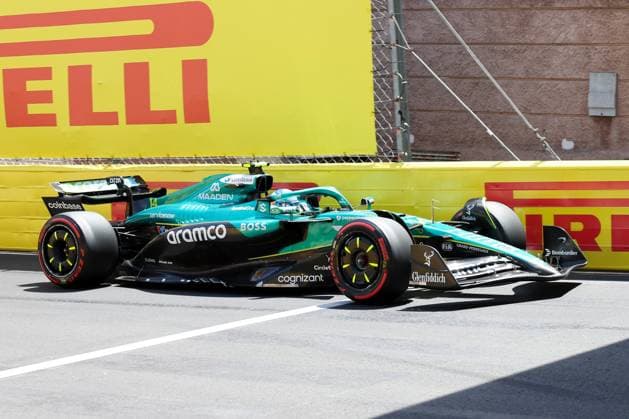 Fernando Alonso (Aston Martin Aramco) faehrt in die Boxengasse, 3. Freies Training, Grosser Preis von Monaco, Motorsport, Herren, Formel 1, 24.05.2025 Monte Carlo Monaco MCO