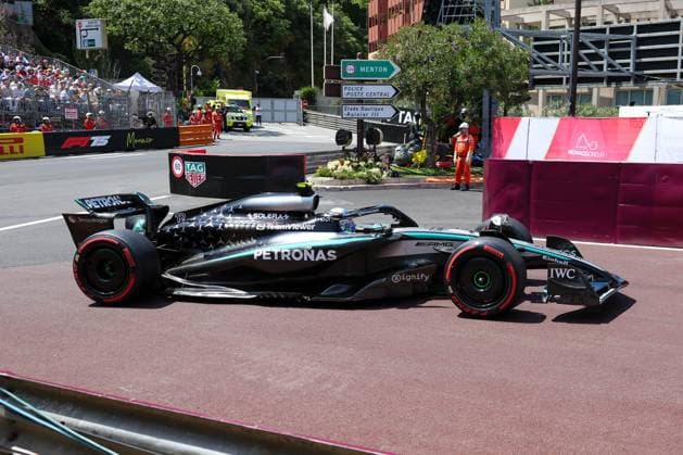 Kimi Antonelli (Mercedes-AMG Petronas) faehrt in die Boxengasse, 3. Freies Training, Grosser Preis von Monaco, Motorsport, Herren, Formel 1, 24.05.2025 Monte Carlo Monaco MCO