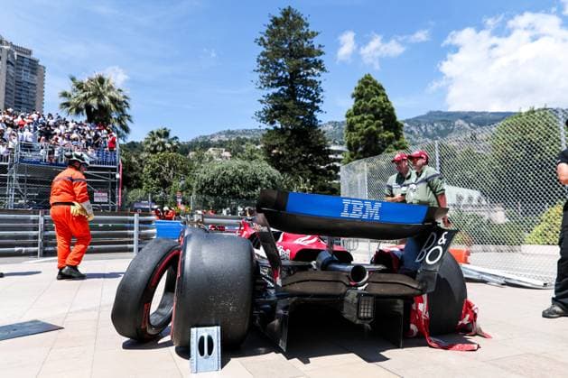 Lewis Hamilton of Great Britain and Scuderia Ferrari , Qualifying, F1 Monaco Grand Prix, am 24. May 2025 in Monte-Carlo, Monaco. (Foto von Diogo Cardoso DeFodi Images) Lewis Hamilton of Great Britain and Scuderia Ferrari , Qualifying, F1 Monaco Grand Prix, Monaco on May 24, 2025 in Monte-Carlo, Monaco. (Photo by Diogo Cardoso DeFodi Images)