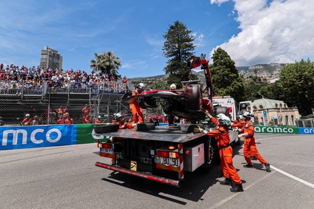 Lewis Hamilton of Great Britain and Scuderia Ferrari , Qualifying, F1 Monaco Grand Prix, am 24. May 2025 in Monte-Carlo, Monaco. (Foto von Diogo Cardoso DeFodi Images) Lewis Hamilton of Great Britain and Scuderia Ferrari , Qualifying, F1 Monaco Grand Prix, Monaco on May 24, 2025 in Monte-Carlo, Monaco. (Photo by Diogo Cardoso DeFodi Images)