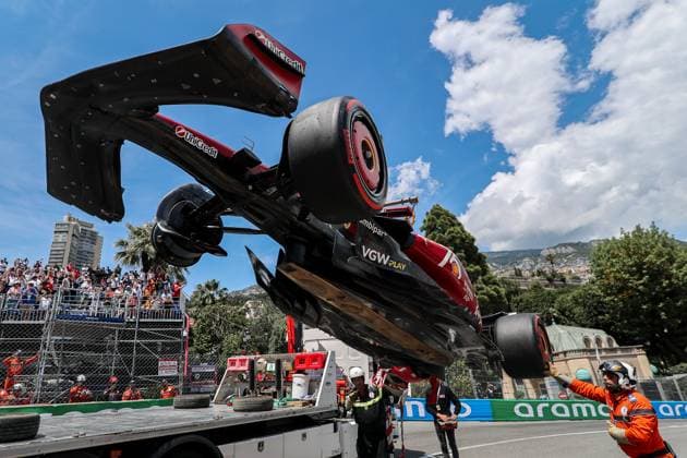 Lewis Hamilton of Great Britain and Scuderia Ferrari , Qualifying, F1 Monaco Grand Prix, am 24. May 2025 in Monte-Carlo, Monaco. (Foto von Diogo Cardoso DeFodi Images) Lewis Hamilton of Great Britain and Scuderia Ferrari , Qualifying, F1 Monaco Grand Prix, Monaco on May 24, 2025 in Monte-Carlo, Monaco. (Photo by Diogo Cardoso DeFodi Images)