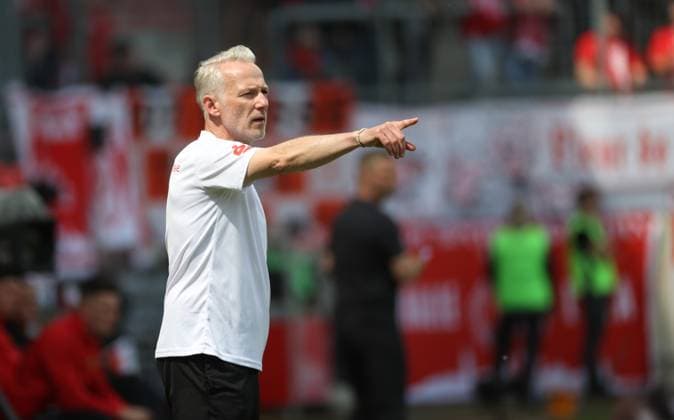 240525 Halle Saale Sachsen Anhalt Leuna Chemie Stadion Fußball Hallescher FC Halle HFC Regionalliga Nordost 4. Liga Männer Saison 2024 2025 Landespokal FSA Finale Pokalfinale 2025 Hallescher FC - 1. FC Lok Stendal Mark Zimmermann Trainer (Hallescher FC)