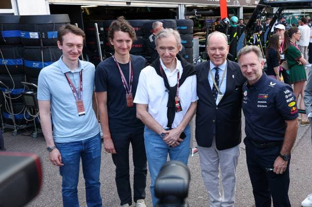 Besitzer der LVMH-Gruppe, Bernard Arnault und Fuerst von Monaco Albert II, Teamchef Christian Horner (Oracle Red Bull Racing), Qualifying, Grosser Preis von Monaco, Motorsport, Herren, Formel 1, 24.05.2025 Monte Carlo Monaco MCO