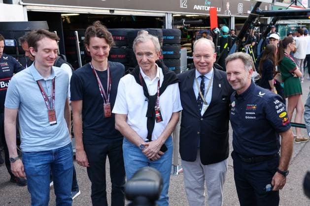 Sport Bilder des Tages Besitzer der LVMH-Gruppe, Bernard Arnault und Fuerst von Monaco Albert II, Teamchef Christian Horner (Oracle Red Bull Racing), Qualifying, Grosser Preis von Monaco, Motorsport, Herren, Formel 1, 24.05.2025 Monte Carlo Monaco MCO