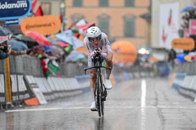 UAE Team Emirates XRG s Spanish rider Juan Ayuso finishes the 10th stage during Stage 10 - Lucca-Pisa, Giro d Italia race in Pisa, Italy, May 20 2025  Copyright: xLisaxGuglielmi IPAxSportx xipa-agency.netx xx IPA_58175914 IPA_Agency_IPA58175914