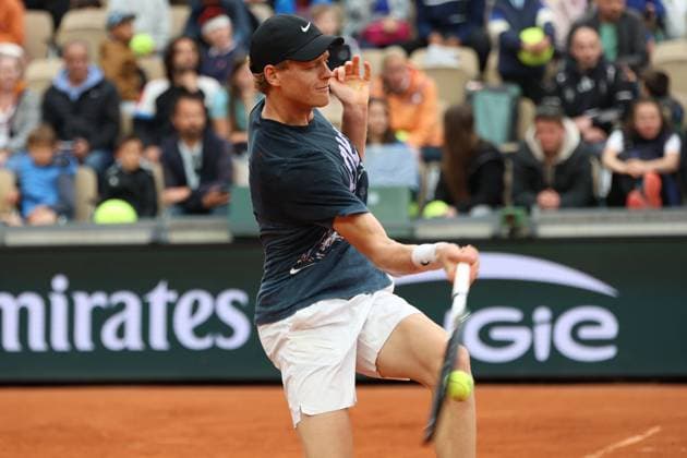 May 24, 2025, Paris, Celestynow, France: JANNIK SINNER of Italy during practice session before French Open 2025 at Roland Garros in Paris. Paris France - ZUMAc278 20250524_zsp_c278_017 Copyright: xMarcinxCholewinskix