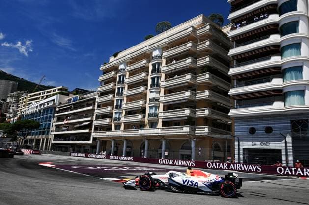 F1 Grand Prix of Monaco - Qualifying Isack Hadjar of the Team Visa Cash App Racing Bulls Formula One Team, Honda RBPT, participates in a practice session during the FIA Formula One World Championship, WM, Weltmeisterschaft F1 Monaco Grand Prix 2025 in Monte Carlo, Monaco, on May 24, 2025. Monte Carlo Monaco  Copyright: xLucaxBarsalix originalFilename:barsali-notitle250524_npmTB.jpg