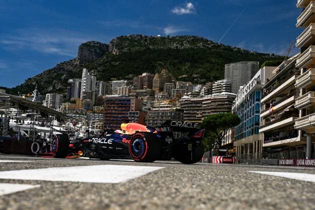 F1 Grand Prix of Monaco - Qualifying Max Verstappen of the team Oracle Red Bull Racing, Red Bull Honda RB21, participates in a practice session during the FIA Formula One World Championship, WM, Weltmeisterschaft F1 Monaco Grand Prix in Monte Carlo, Monaco, on May 24, 2025. Monte Carlo Monaco  Copyright: xLucaxBarsalix originalFilename:barsali-notitle250524_npWCF.jpg