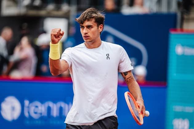 Tennis Männer bitpanda Hamburg Open Finale ATP, Tennis Herren 500 Andrei Andrejewitsch Rubljow (RUS) vs. Flavio Cobolli (ITA) 24.05.2025 Flavio Cobolli freut sich jubelt und ballt die Faust Hamburg Tennisstadion am Rothenbaum Hamburg Deutschland