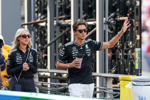 George Russell (Mercedes-AMG Petronas) kommt aus der Boxengasse, Qualifying, Grosser Preis von Monaco, Motorsport, Herren, Formel 1, 24.05.2025 Monte Carlo Monaco MCO