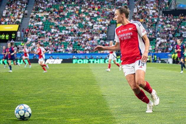 2025-05-24 FC Barcelona, Barca v Arsenal WFC - UEFA Women s Champions League Final LISBON, PORTUGAL - MAY 24: Caitlin Foord of Arsenal Women FC dribbles during the UEFA Women s Champions League Final match between FC Barcelona and Arsenal WFC at Estadio Jose Alvalade on May 24, 2025 in Lisbon, Portugal. (Photo by Leiting Gao BSR Agency) Lisbon Portugal Content not available for redistribution in The Netherlands directly or indirectly through any third parties. Copyright: xBSRxAgencyx