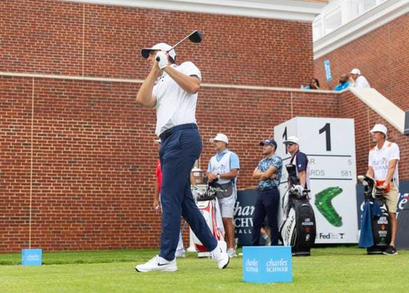 May 24, 2025, Fort Worth, Tx, USA: FORT WORTH, TX - MAY 24, 2025 - Scottie Scheffler starts the third round of the 2025 Charles Schwab Challenge PGA, Golf Herren at Colonial Country Club in Fort Worth, Texas. Fort Worth USA - ZUMAsc5_ 20250524_zaf_sc5_001 Copyright: xErichxSchlegelx