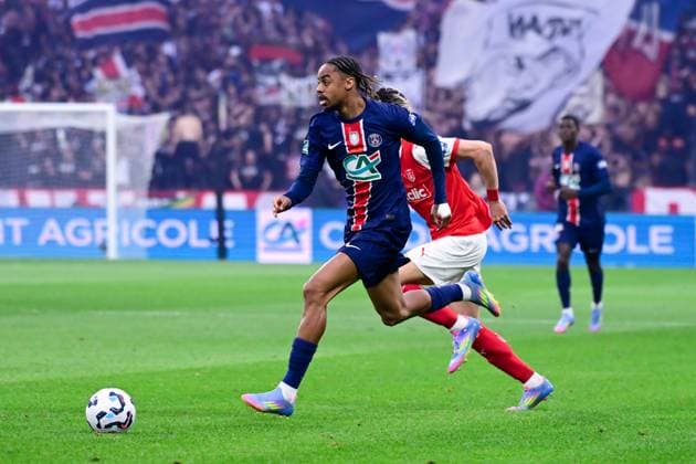 FOOTBALL : PSG vs Reims - Finale Coupe de France - 24 05 2025 Bradley Barcola ( 29 - PSG ) and Hiroki Sekine ( 3 - Reims ) during the French Cup Final match between Paris Saint Germain and Stade de Reims at Stade de France on May 24 , 2025 in Saint Denis, France. ( Photo by Dante Badano PsnewZ ) - Saint DenisFrance  Copyright: xx