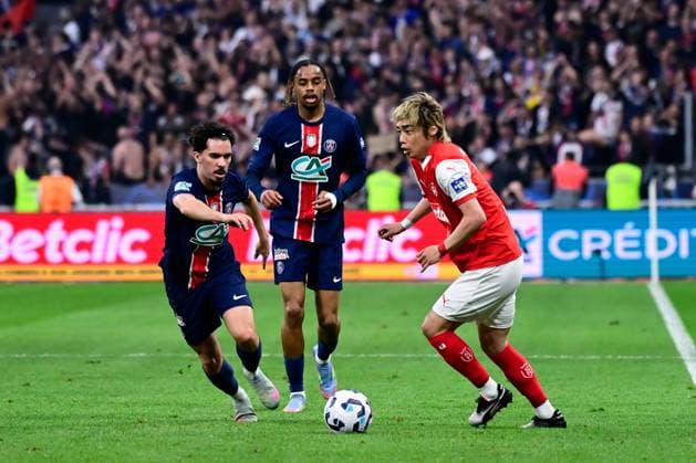 FOOTBALL : PSG vs Reims - Finale Coupe de France - 24 05 2025 Vitinha Vitor Machado ( 17 - PSG ) and Junya ITO ( 7 - Reims ) during the French Cup Final match between Paris Saint Germain and Stade de Reims at Stade de France on May 24 , 2025 in Saint Denis, France. ( Photo by Dante Badano PsnewZ ) - Saint DenisFrance  Copyright: xx
