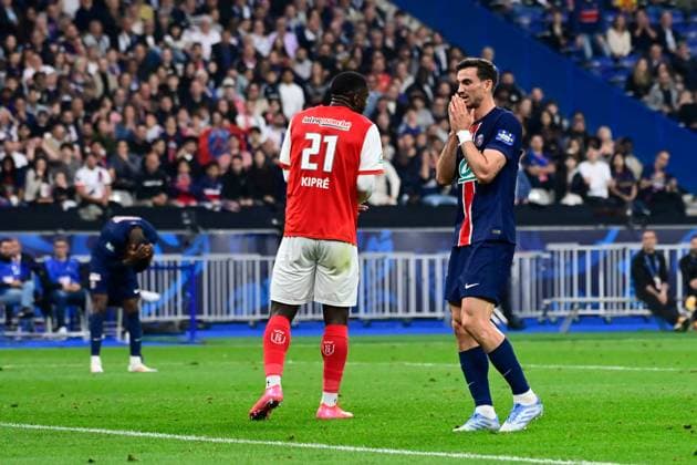 FOOTBALL : PSG vs Reims - Finale Coupe de France - 24 05 2025 Fabian Ruiz ( 8 - PSG ) looks dejected during the French Cup Final match between Paris Saint Germain and Stade de Reims at Stade de France on May 24 , 2025 in Saint Denis, France. ( Photo by Dante Badano PsnewZ ) - Saint DenisFrance  Copyright: xx