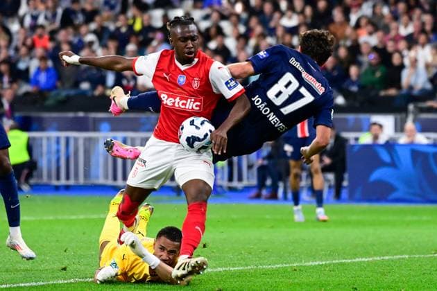 FOOTBALL : PSG vs Reims - Finale Coupe de France - 24 05 2025 Yehvann Diouf ( 94 - Reims ) , Valentin ATANGANA EDOA ( 6 - Reims ) and Joao Pedro Goncalves Neves ( 87 - PSG ) during the French Cup Final match between Paris Saint Germain and Stade de Reims at Stade de France on May 24 , 2025 in Saint Denis, France. ( Photo by Dante Badano PsnewZ ) - Saint DenisFrance  Copyright: xx