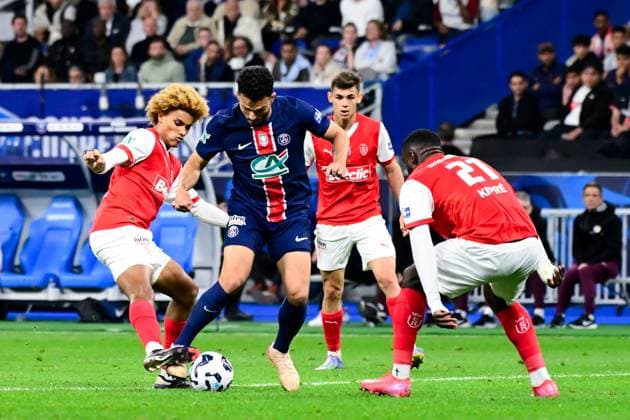 FOOTBALL : PSG vs Reims - Finale Coupe de France - 24 05 2025 Goncalo Ramos ( 9 - PSG ) and Cedric Kipre ( 21 - Reims ) during the French Cup Final match between Paris Saint Germain and Stade de Reims at Stade de France on May 24 , 2025 in Saint Denis, France. ( Photo by Dante Badano PsnewZ ) - Saint DenisFrance  Copyright: xx