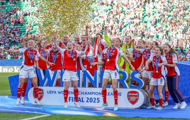 POR, Lissabon, Arsenal London vs FC Barcelona, Barca Women s Champions League, Fussball, UEFA, Spielzeit 2024 2025, Estadio Josà Alvalade, Finale, im Bild: Arsenal London wins the UEFA Champions League DFB DFL REGULATIONS PROHIBIT ANY USE OF PHOTOGRAPHS AS IMAGE SEQUENCES AND OR QUASI-VIDEO, 24.05.2025, Copyright: HMBxMedia HendrikxHamelau