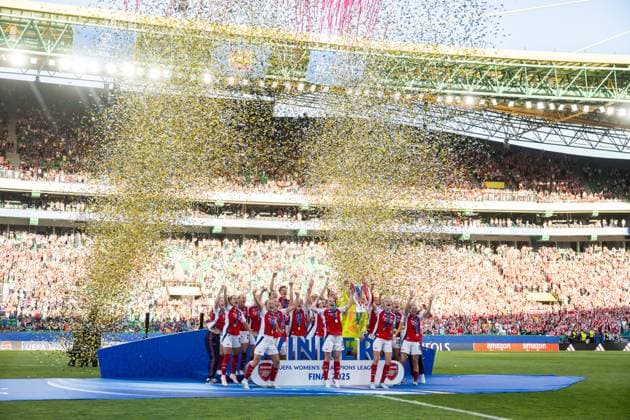 250524 Players of Arsenal celebrate after the UEFA Women s Champions League final match between Arsenal and Barcelona on May 24, 2025 in Lisbon. Photo: Vegard Grott BILDBYRAN kod VG VG0752 bbeng champions league finale finalen final mesterligaen dam football fotball fotboll soccer fcb barcelona arsenal final 2025 jubel Copyright: VEGARDxGRoTT BB250524VG069