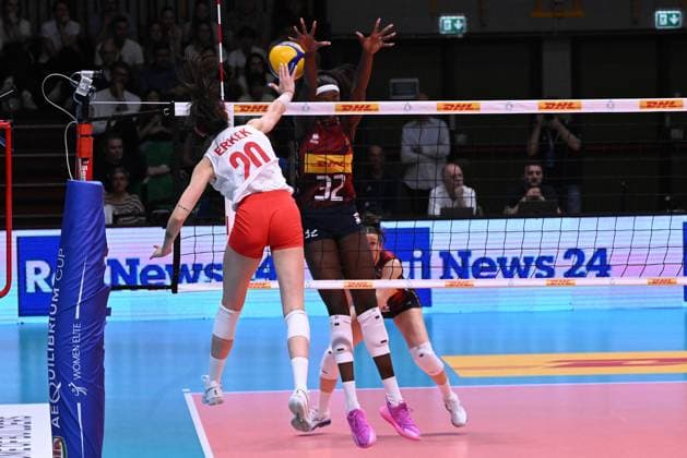 Erkek Yaprak ( Turkey ) during the match Italy vs Turkey at Pala Panini Modena 24may2025 , AIA AeQuilibrium Cup Women Elite.  Copyright: xDuilioxDellaxLibera IPAxSportx xipa-agency.netx xx IPA_58200617 IPA_Agency_IPA58200617