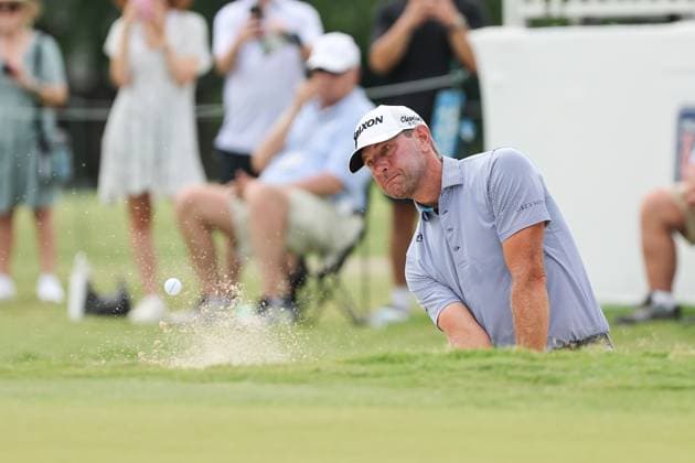 May 24, 2025: Lucas Glover hits out of a greenside bunker on the 17th hole during the third round of the Charles Schwab Challenge golf tournament at Colonial Country Club in Fort Worth, TX. Cal Media Fort Worth United States of America - ZUMAc04_ 20250524_zma_c04_059 Copyright: xGrayxSiegelx
