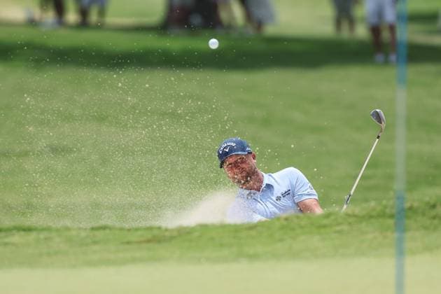 PGA, Golf Herren Golf 2025: Charles Schwab Challenge MAY 24 May 24, 2025: Brice Garnett hits his shot from a greenside bunker on the 11th hole during the third round of the Charles Schwab Challenge golf tournament at Colonial Country Club in Fort Worth, TX. Gray Siegel Cal Media (Credit Image: Â Gray Siegel Cal Sport Media) Fort Worth Texas United States of America EDITORIAL USE ONLY Copyright: xx ZUMA-20250524_zma_c04_405.jpg GrayxSiegelx csmphotothree386016