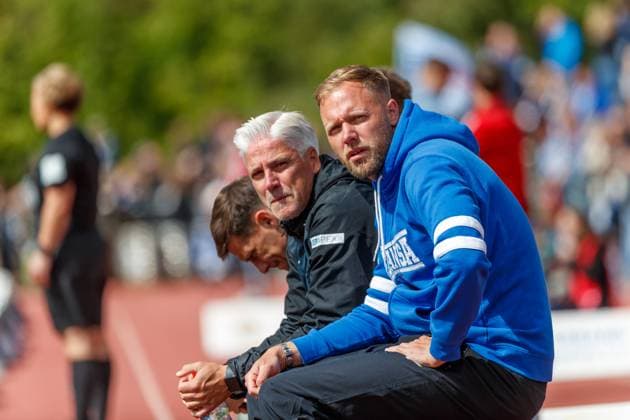 vorn Trainer Daniel Brinkmann (Rostock) mit Co-Trainer Dirk Flock (Rostock) ; GER, FC Hansa Rostock vs. SV Pastow, Fußball, Männer, Landespokal Mecklenburg-Vorpommern, Lübzer Pils-Cup, Finale, Spielzeit 2024 2025, 24.05.2025 Waren Müritzstadion Mecklenburg - Vorpommern Deutschland