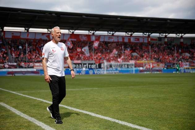 240525 Halle Saale Sachsen Anhalt Leuna Chemie Stadion Fußball Hallescher FC Halle HFC Regionalliga Nordost 4. Liga Männer Saison 2024 2025 Landespokal FSA Finale Pokalfinale 2025 Hallescher FC - 1. FC Lok Stendal 1:0 Mark Zimmermann Trainer (Hallescher FC) Pokal Fighetr